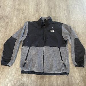 The NORTH FACE Gray Denali Polartec Fleece Jacket Youth/Junior L Black Grey